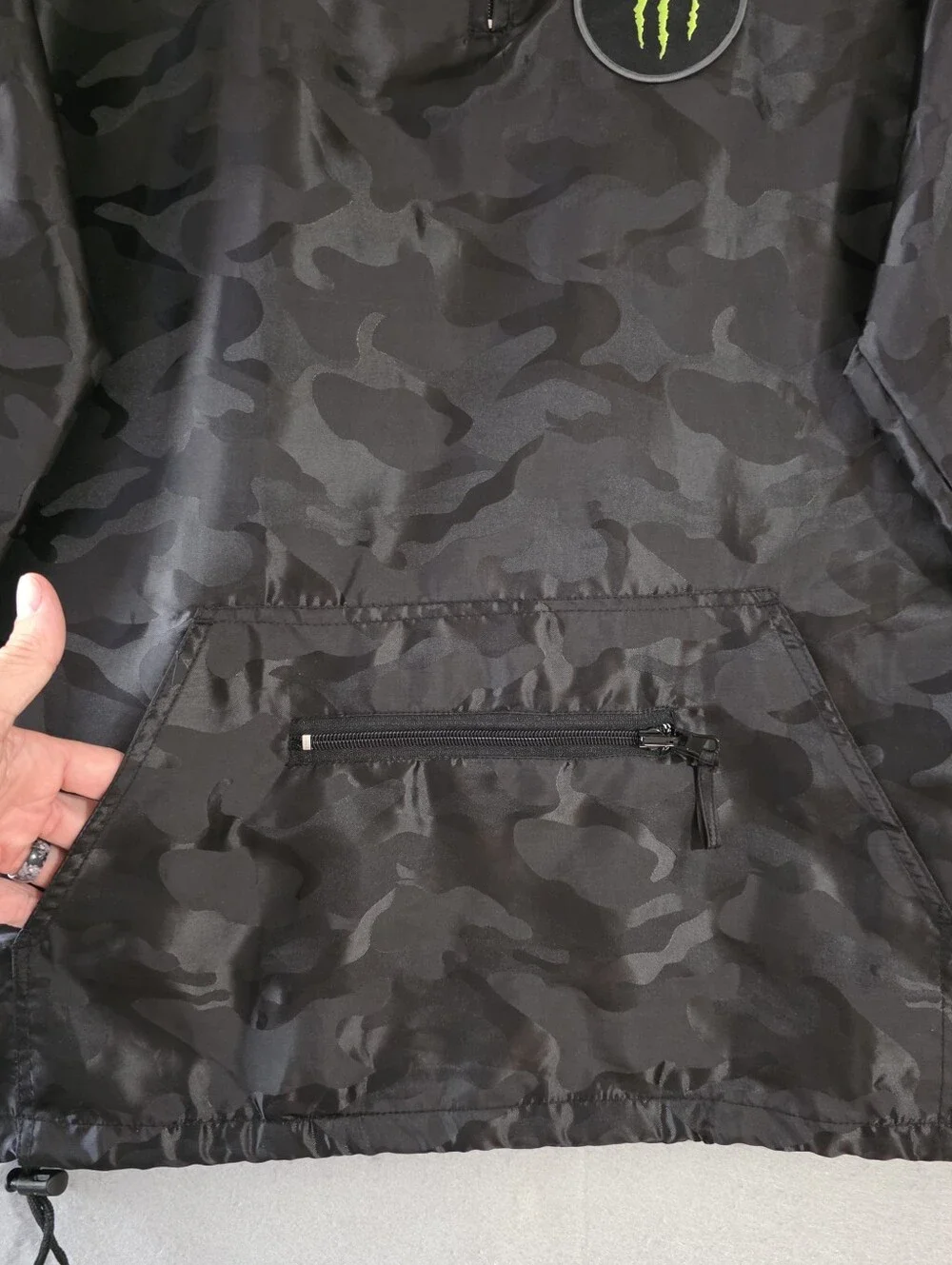 Monster Energy Black Camo 1/4 Zip Hooded Windbreaker Jacket Size Small